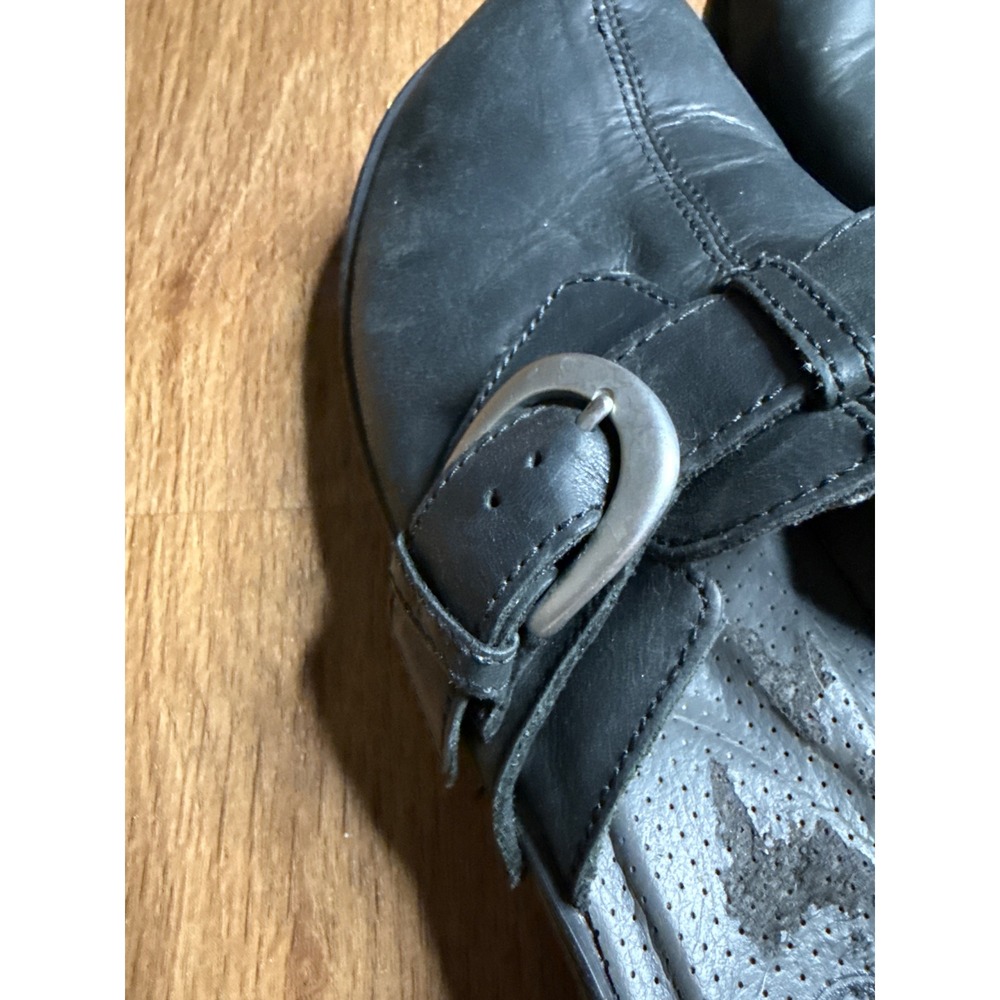 Crocs Black Leather Wedge Clogs Buckle Strap Mules 15513 Womens Size 8 needs TLC - Picture 6 of 6